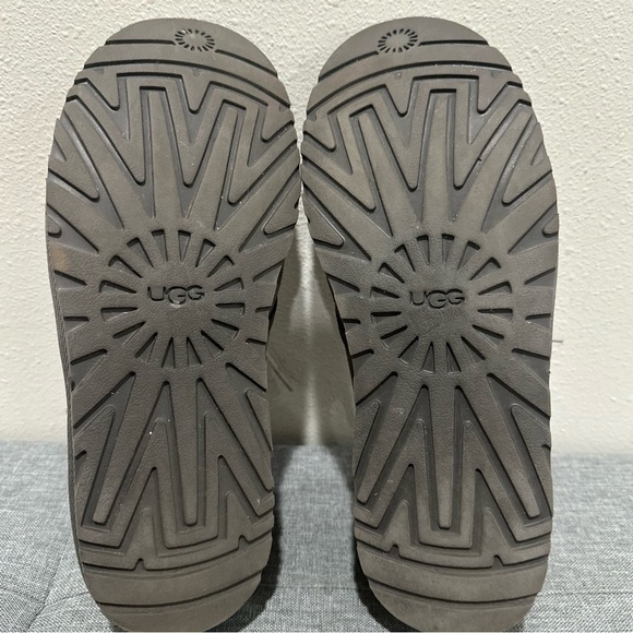 UGG Men’s Maksim Chukka Boot main image 9